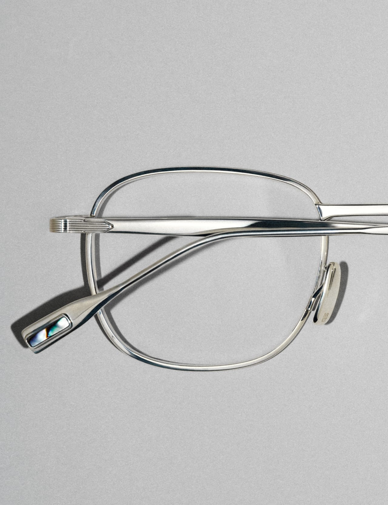 IVRIOT（イブリオット）